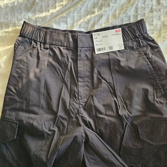 Uniqlo Easy Cargo Pants - 2024 - Black - Sz S - NWT - Picture 8 of 15